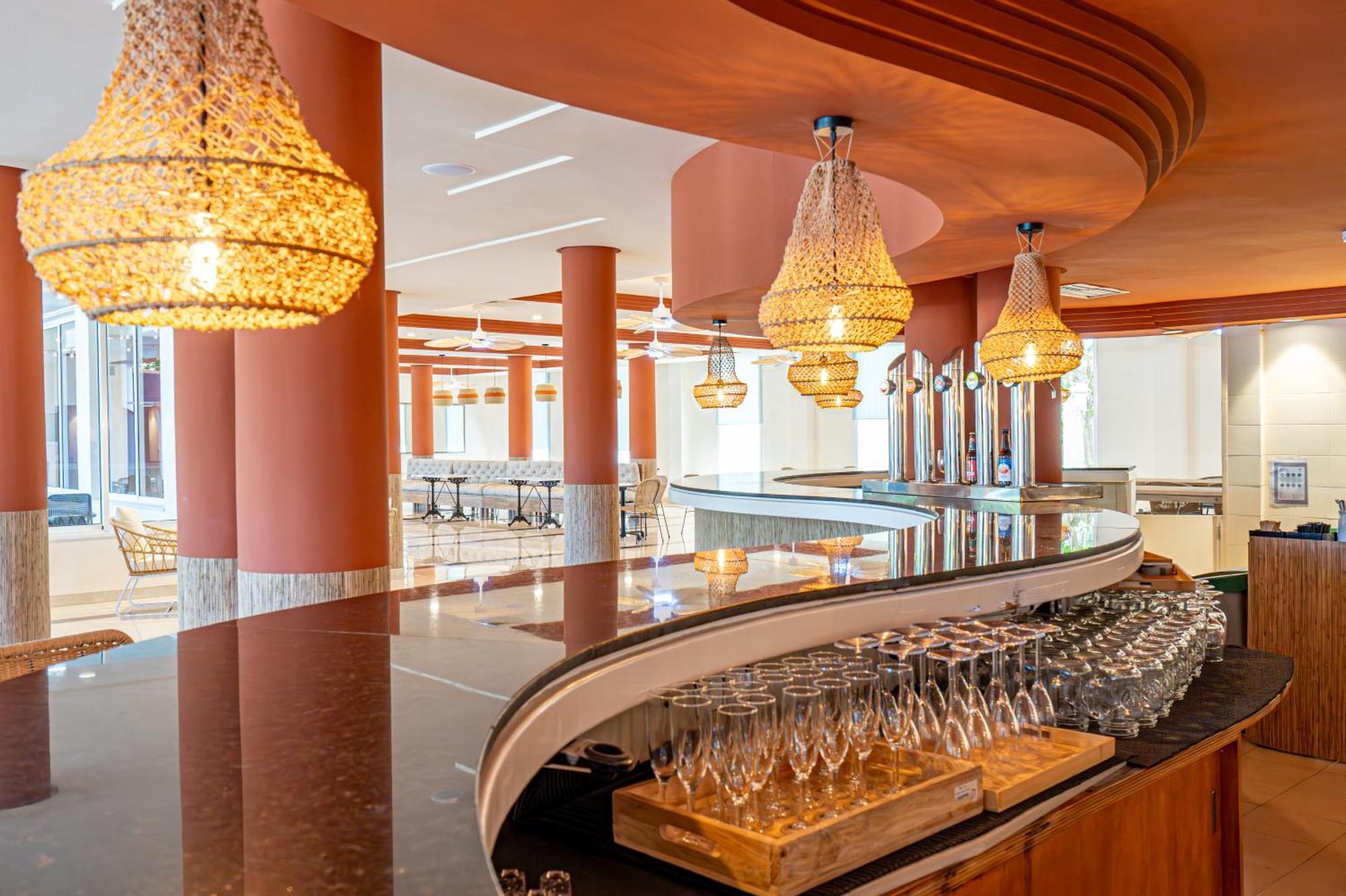 Hotel Rosella Affiliated By Intelier 사 코마 외부 사진